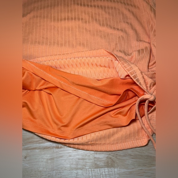 Lovers + Friends Crop Top Size XL - Picture 9 of 10